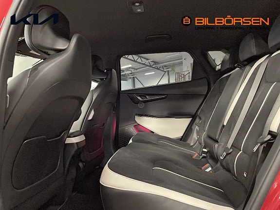 Kia EV6 9 of 16