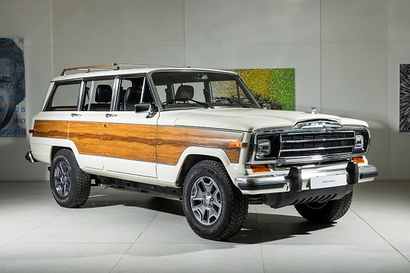 Jeep Grand Wagoneer 3 of 20