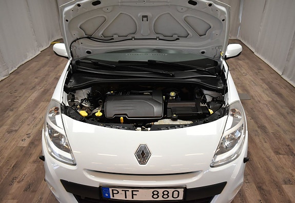 Renault Clio 10 of 19