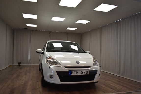 Renault Clio 8 of 19