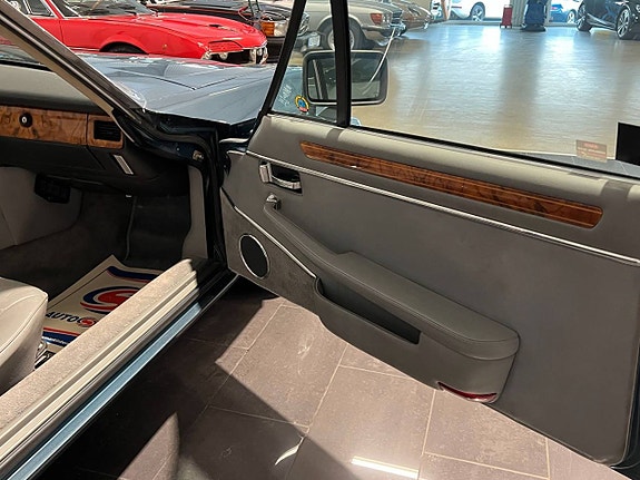 Jaguar XJS 10 of 15