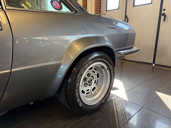 De Tomaso Pantera 17 of 30