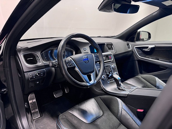 Volvo S60 3 of 5