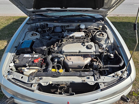 Mitsubishi Galant 15 of 15