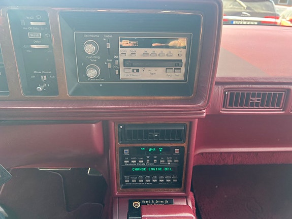 Cadillac Seville 17 of 19