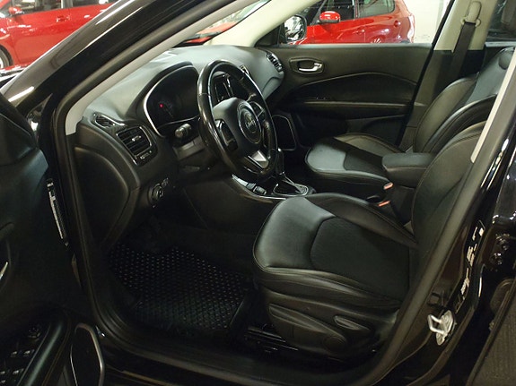 Jeep Compass 11 of 17
