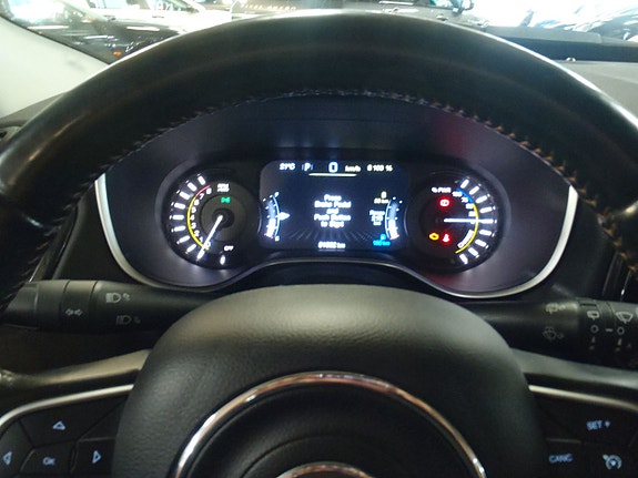 Jeep Compass 9 of 17