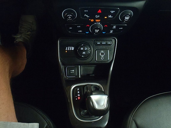 Jeep Compass 8 of 17