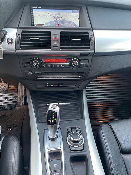 BMW X5 16 of 17