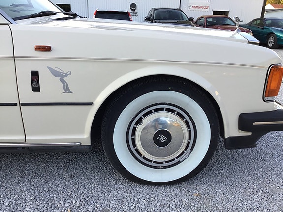 Rolls Royce Silver Spur 29 of 30
