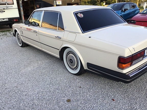 Rolls Royce Silver Spur 27 of 30