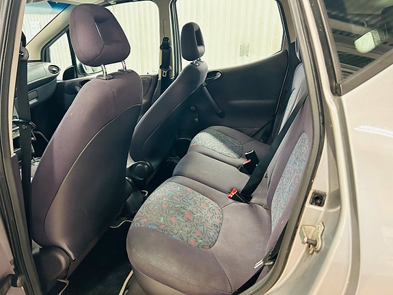 Mercedes-Benz A140 14 of 14