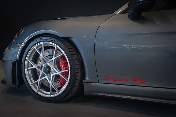 Porsche 718 Spyder RS 6 of 29