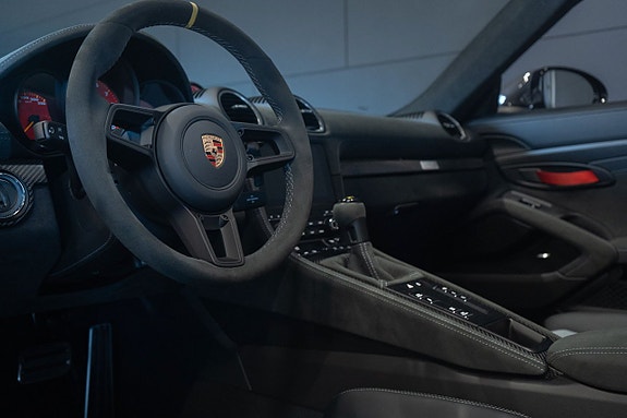 Porsche 718 Spyder RS 21 of 29