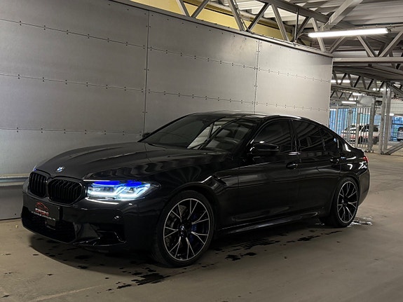 BMW M5 2 of 5