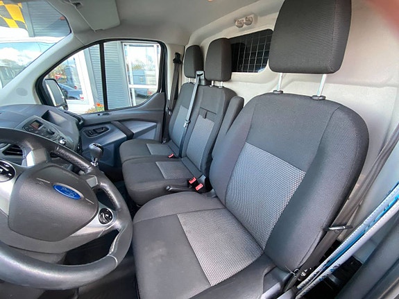 Ford Transit Custom 10 of 11