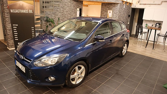 Ford Focus 2 of 12