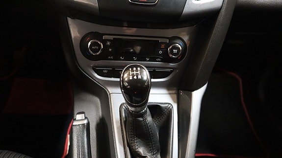 Ford Focus 8 of 12