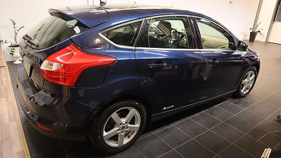 Ford Focus 5 of 12