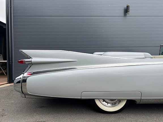 Cadillac Eldorado Biarritz 14 of 27