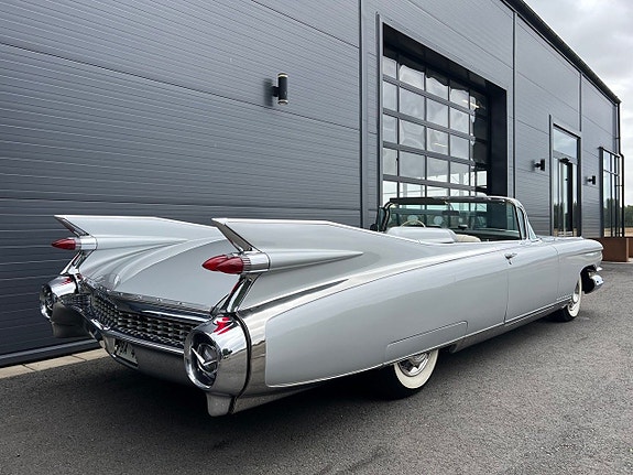 Cadillac Eldorado Biarritz 6 of 27