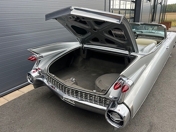 Cadillac Eldorado Biarritz 26 of 27