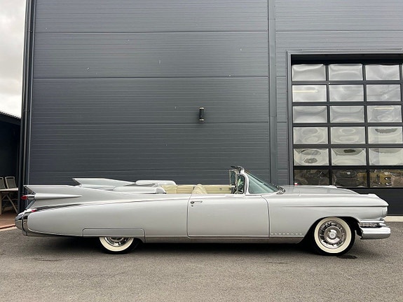 Cadillac Eldorado Biarritz 4 of 5