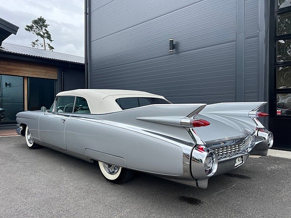 Cadillac Eldorado Biarritz 11 of 27
