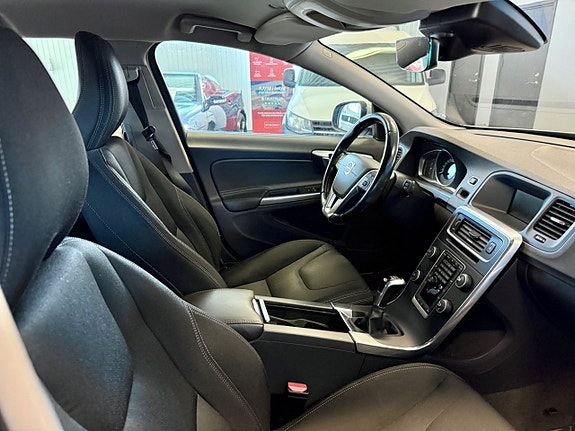 Volvo V60 4 of 4
