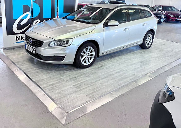 Volvo V60 2 of 4