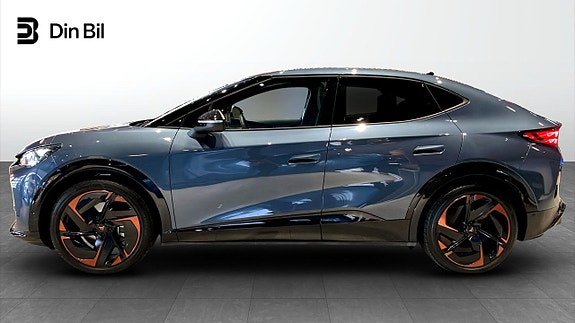 Cupra Tavascan 2 of 11