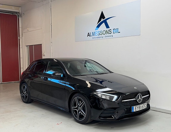 Mercedes-Benz A180 2 of 5