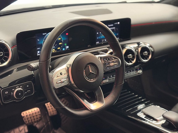 Mercedes-Benz A180 9 of 21