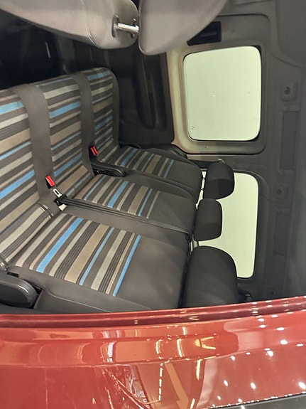 Volkswagen Caddy 4 of 5