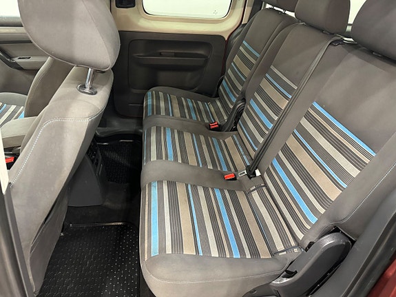 Volkswagen Caddy 5 of 5