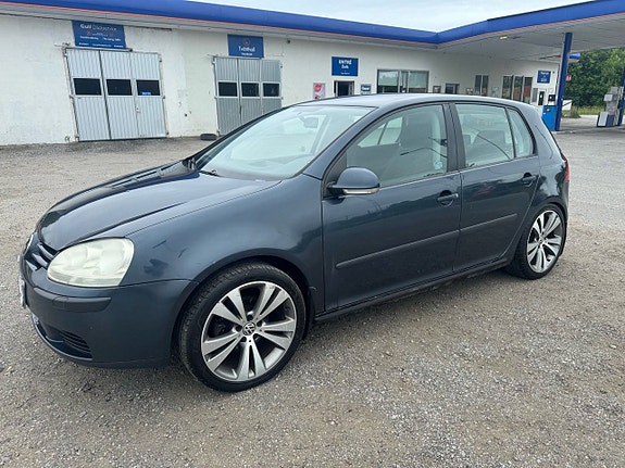 Volkswagen Golf V 3 of 5