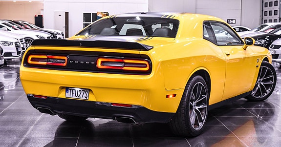 Dodge Challenger 17 of 22