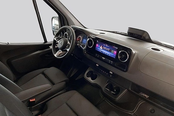Mercedes-Benz Sprinter 319 8 of 16
