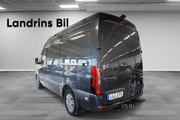 Mercedes-Benz Sprinter 319 3 of 16