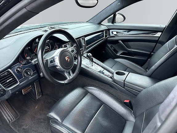 Porsche Panamera Turbo 7 of 13