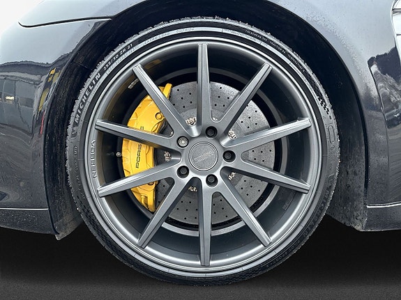 Porsche Panamera Turbo 6 of 13