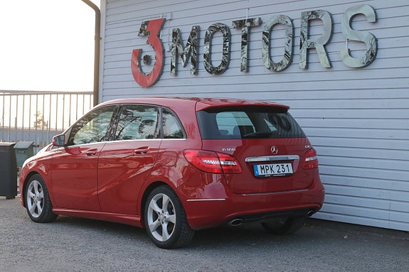 Mercedes-Benz B180 12 of 19