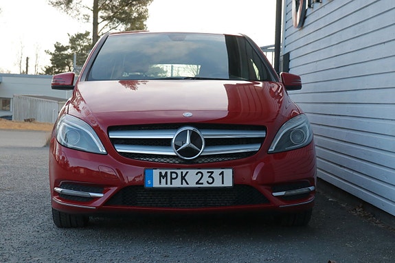 Mercedes-Benz B180 19 of 19