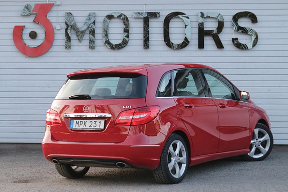 Mercedes-Benz B180 5 of 19