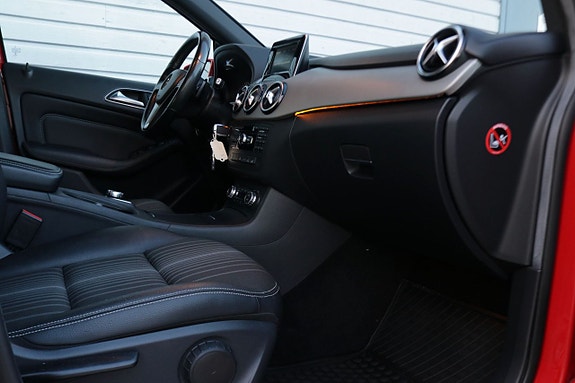 Mercedes-Benz B180 14 of 19
