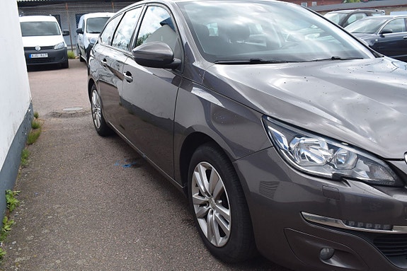 Peugeot 308 SW 3 of 14