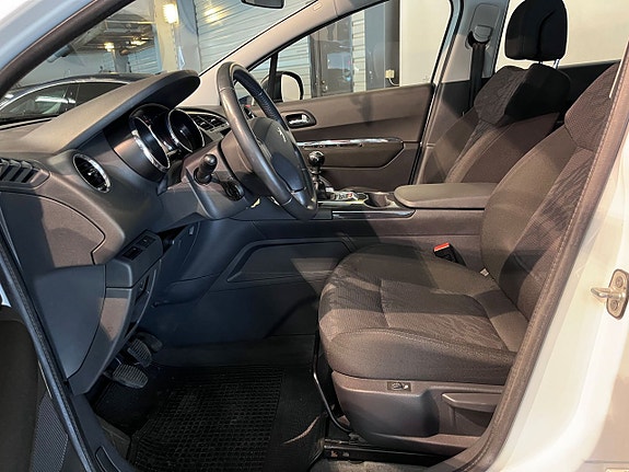 Peugeot 3008 10 of 11