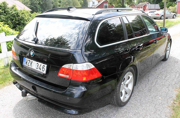 BMW 525 2 of 4