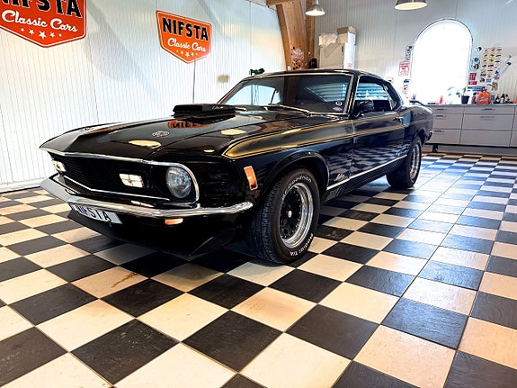 Ford Mustang 2 of 5