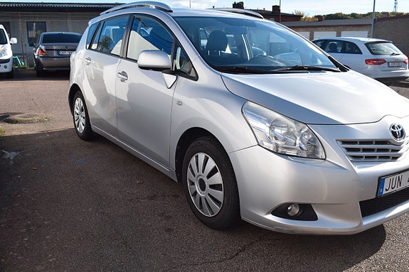 Toyota Verso 3 of 5